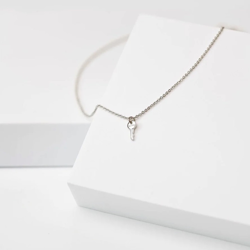 The Giving Keys Mini Key Necklace BELIEVE Silver NWT